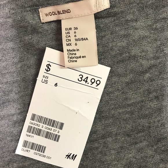 Gray Off-the-Shoulder Dress - Picture 5 of 6